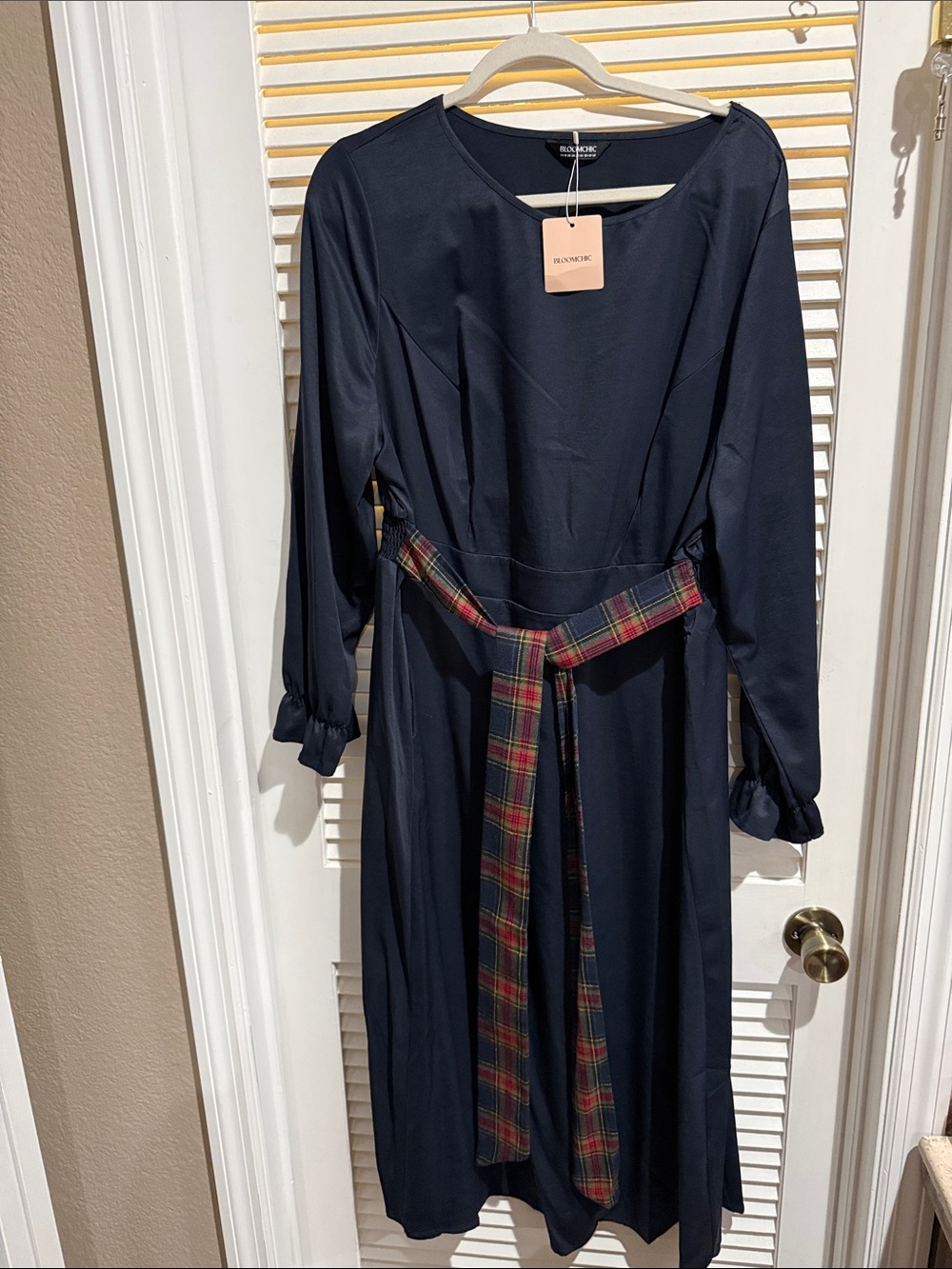Black Navy Long-Sleeve Midi Dress with Plaid Waist Tie by Black